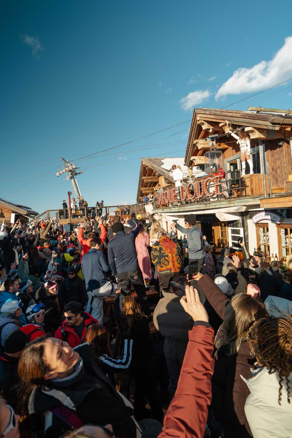 04-clubbing-apres-ski-folie-douce-meribel-courchevel
